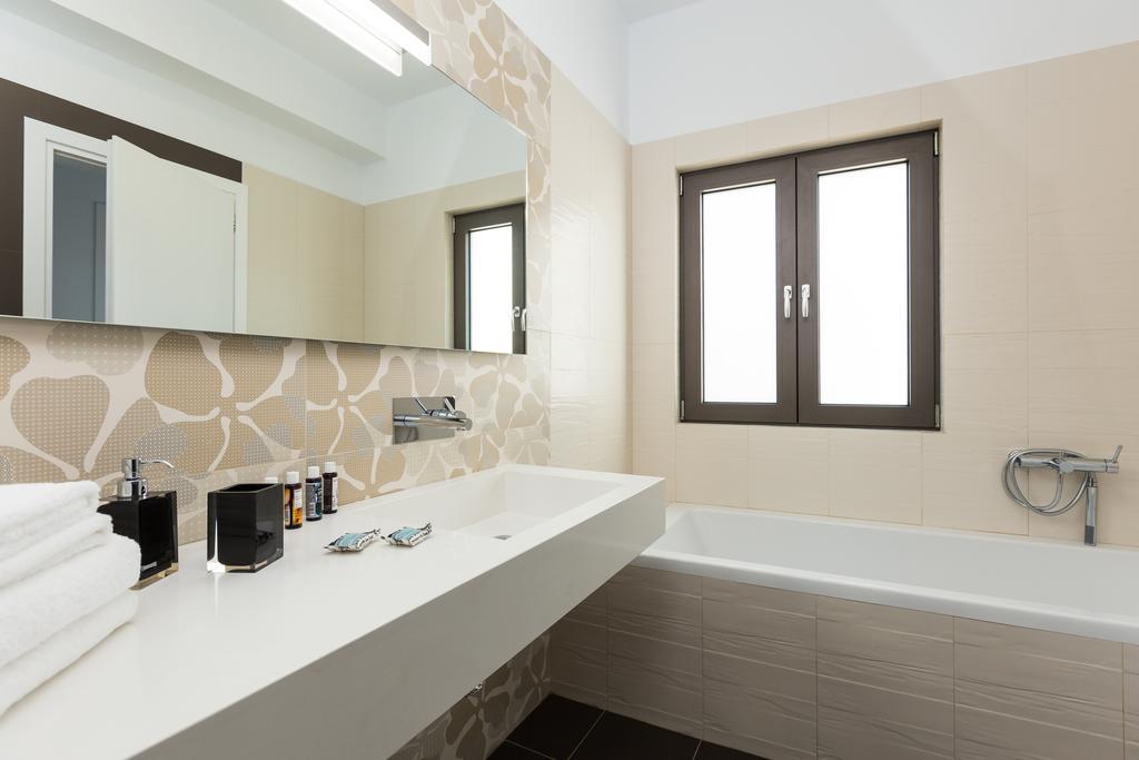 Pánormos Eolia Iconic Villa, Walking Distance To The Beach, By Thinkvilla מראה חיצוני תמונה