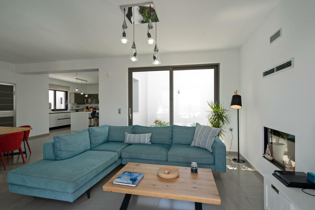 Pánormos Eolia Iconic Villa, Walking Distance To The Beach, By Thinkvilla מראה חיצוני תמונה